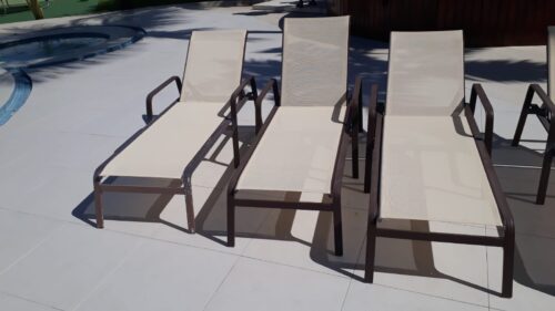 Troca de telas sling em cadeiras de piscina