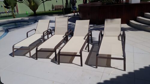 Troca de telas sling em cadeiras de piscina