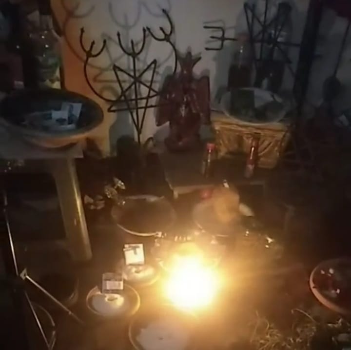 Magia negra pactoação