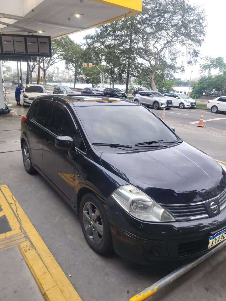 Nissan Tiida 1.8 SL
