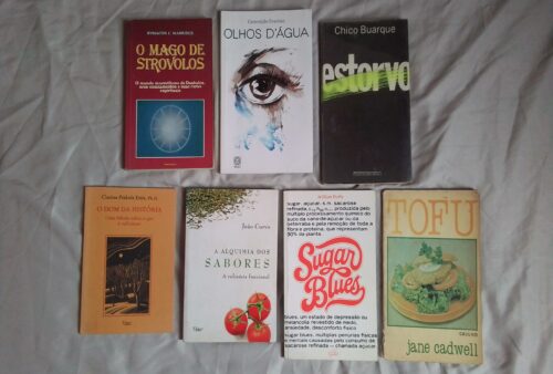 Livros 35 unidades,3 reais cada,só lote.