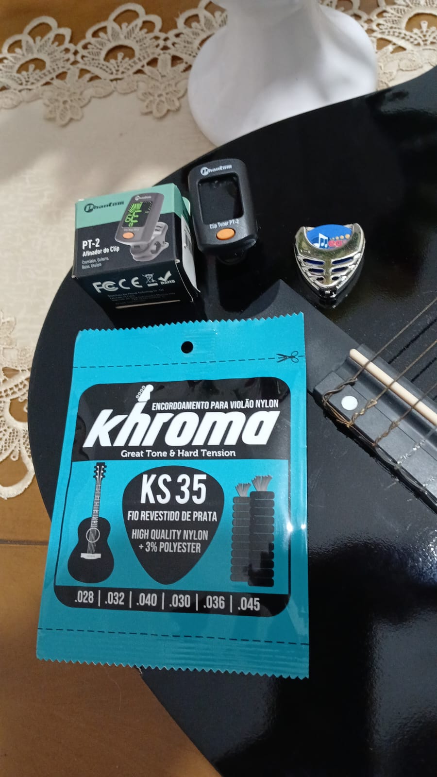 Vendo violão pouco usada