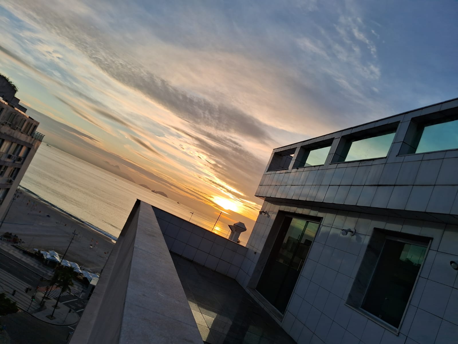 ALUGO Copacabana apto duplex 260m²